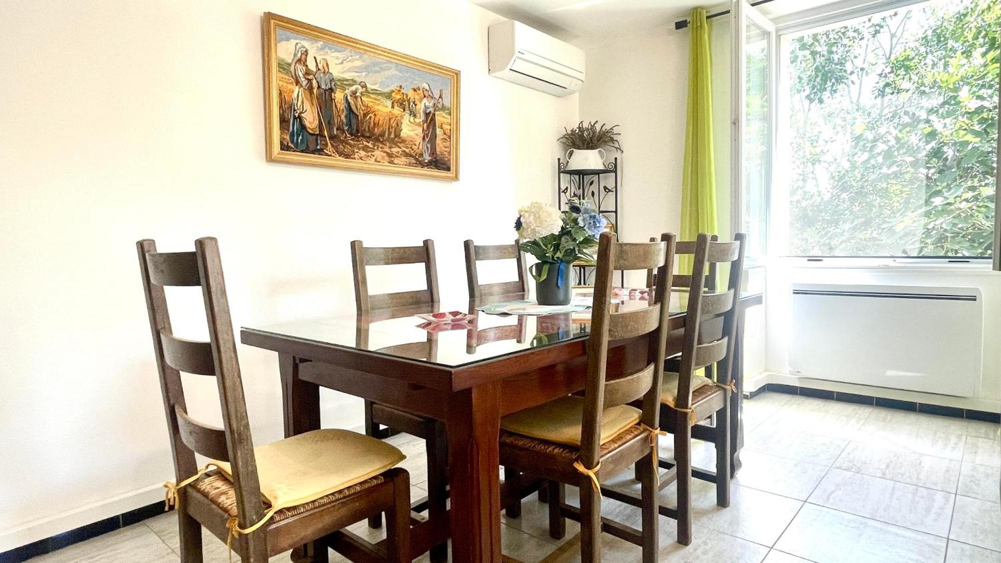 Rendez-Vous Avec Les Cigales - Gite 6 Personnes 100M2 - Piscine Privee - Climatisation Cheval-Blanc Dış mekan fotoğraf